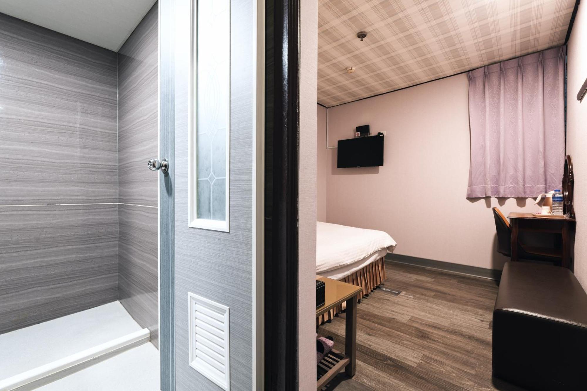 Sofu Hotel Taipei Exterior photo